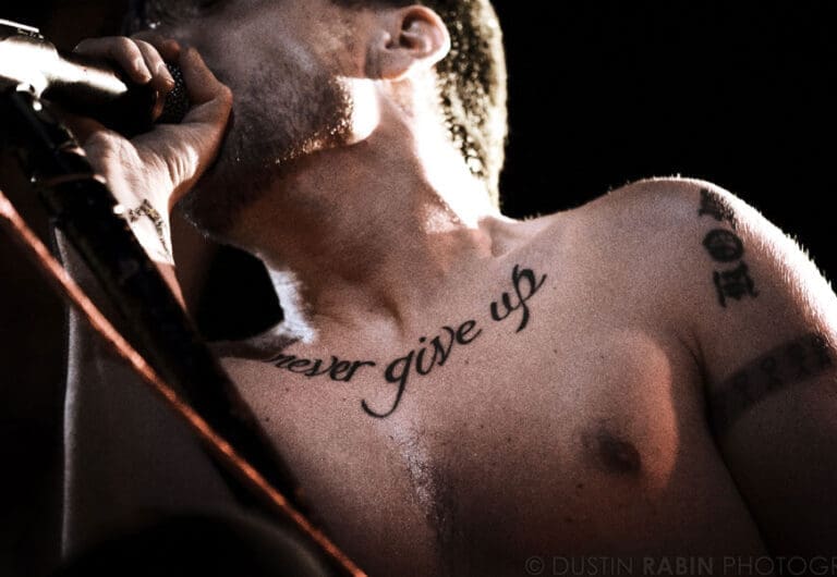 Ben Kowelwicz's tattoo "never give up"