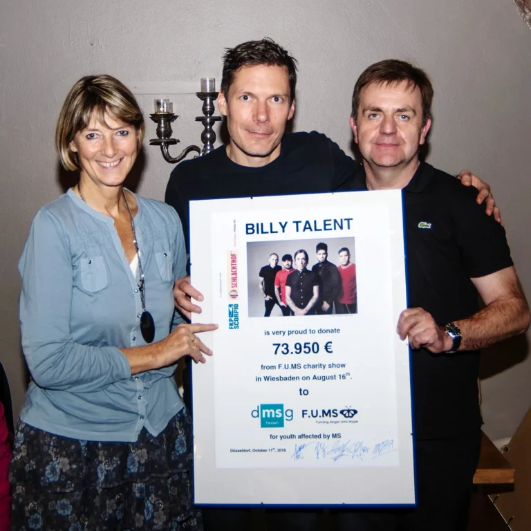 Billy+Talent+Spendenuebergabe+Benefizkonzert